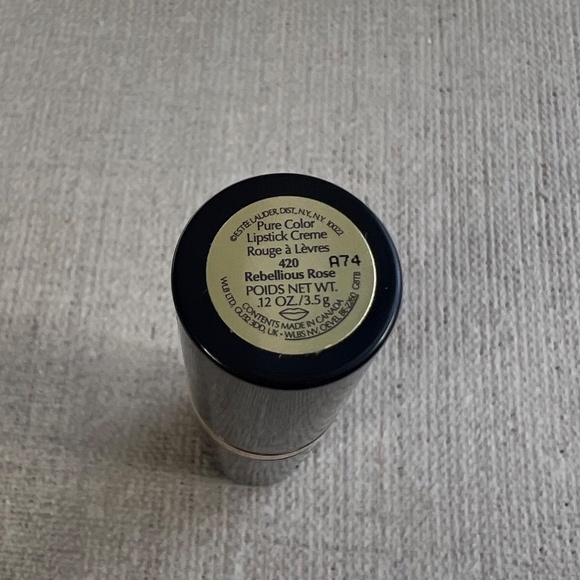 ❤️ Estée Lauder Pure Color Cream Lipstick in Rebellious Rose - Picture 6 of 7